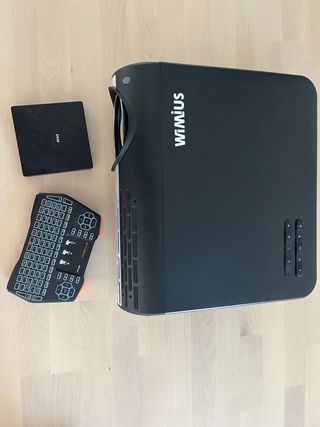 Proyector Wimius P20 - LCD + Android TV + mandos