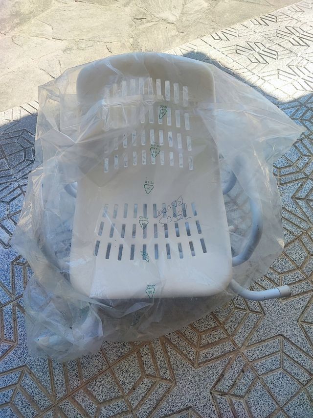 Silla Bañera Blanca - Metal/Plástico