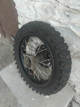 Llanta trasera pit bike