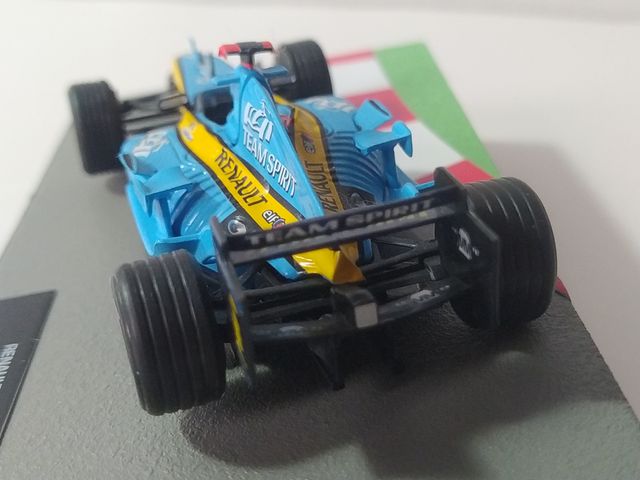 Renault R25 a escala 1:43 (Salvat)