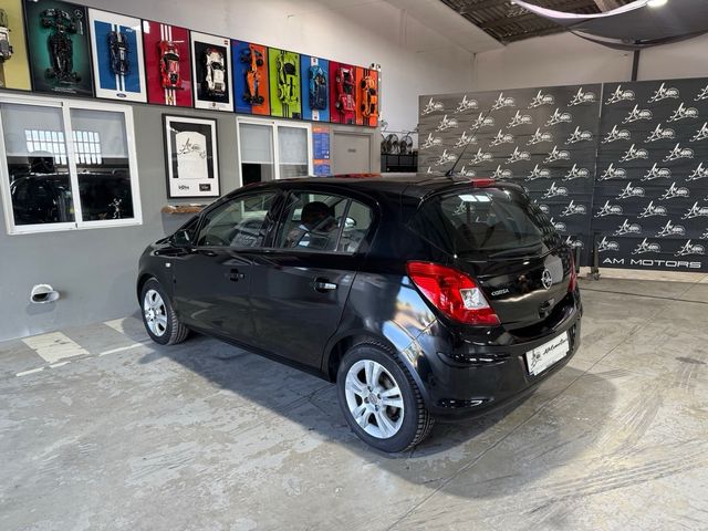 Opel Corsa Essentia 1.2cc 85cv 5p. 2013