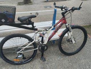 Bicicleta Decathlon MTB, talla M 24 velo.impecable