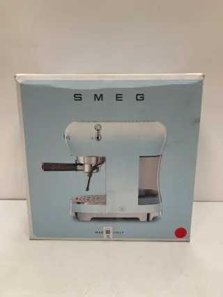 CAFETERA SMEG DE CAFÉ ESPRESSO Y CAPPUCCINO