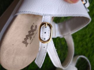 Sandalias blancas iMac