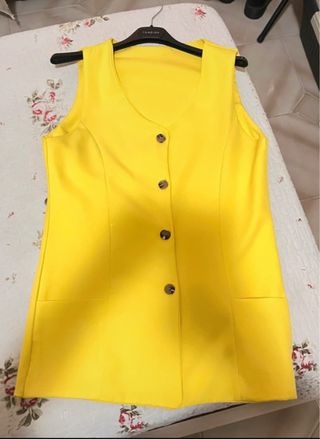 Gilet lungo giallo - Bottoni legno