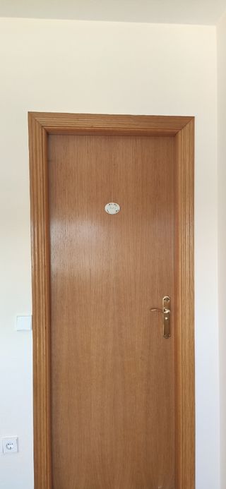 7 Puertas madera + 1 Puerta corredera - Marco incl