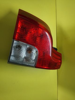 PILOTO TRASERO IZQUIERDO VOLVO XC90 D5