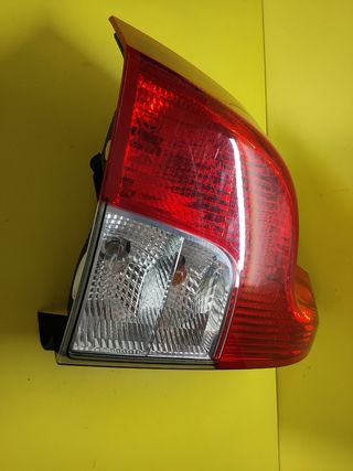 PILOTO TRASERO IZQUIERDO VOLVO XC90 D5