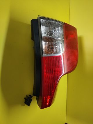 PILOTO TRASERO IZQUIERDO VOLVO XC90 D5