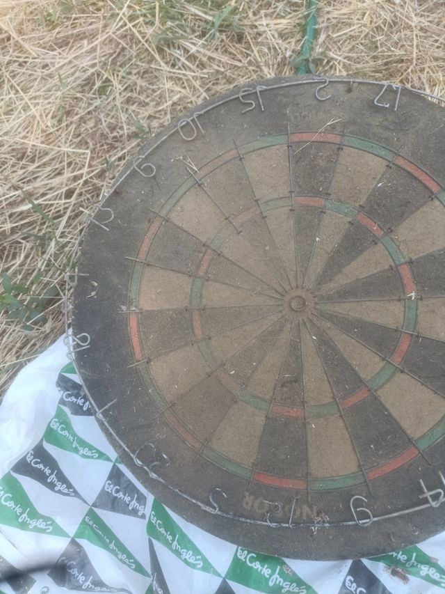 Diana dardos antigua sin dardos.