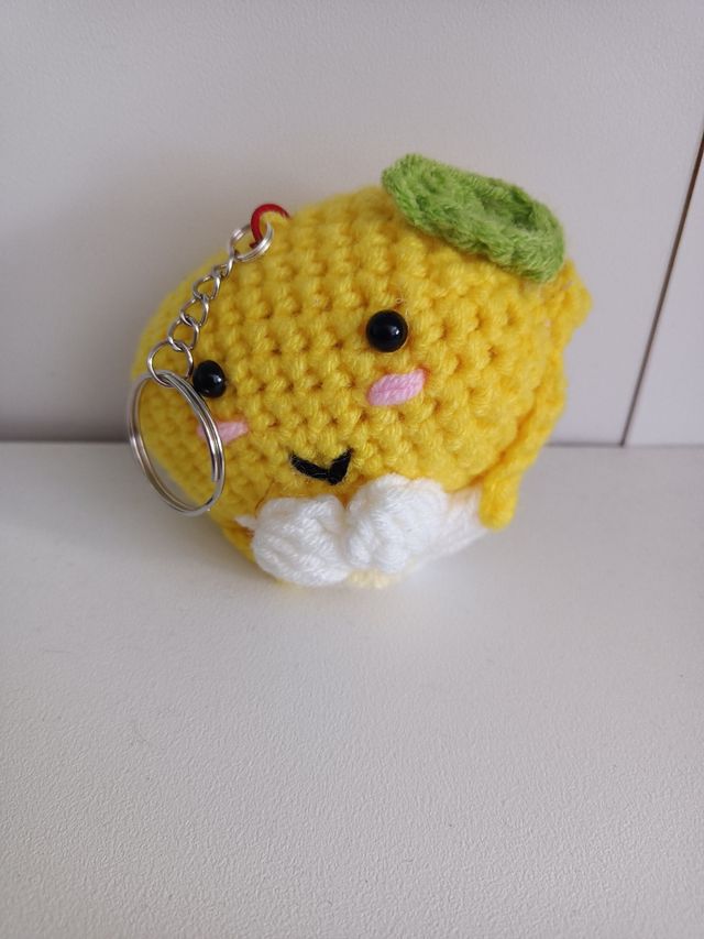 Llavero limón crochet amigurumi