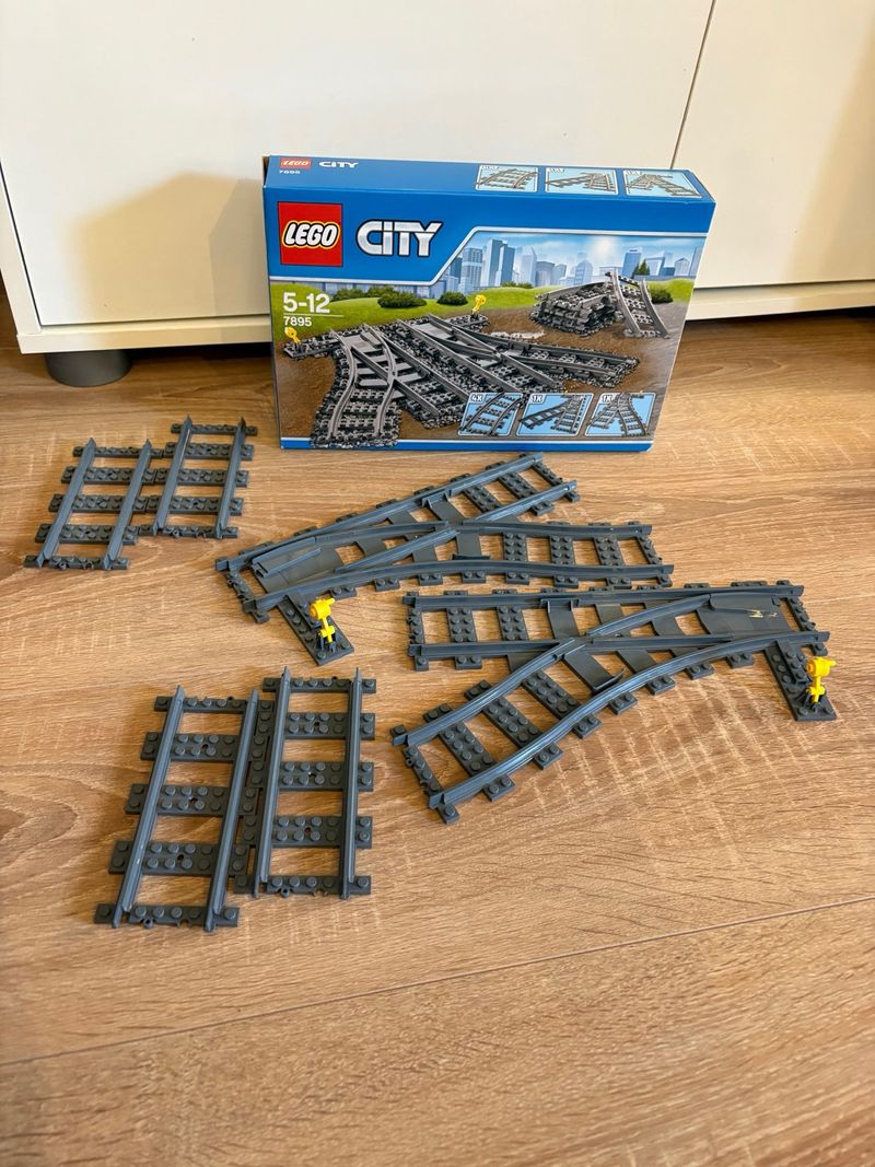 Lego City Tren 7895 Cruce de vías de segunda mano por 10,5 EUR