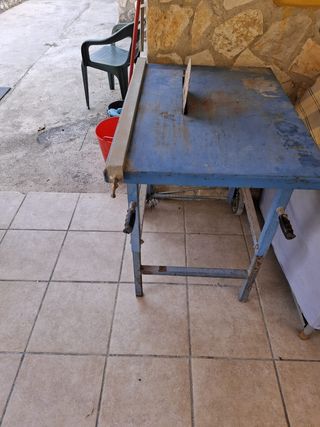 Mesa de corte madera antigua