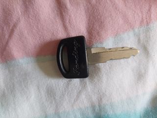 Chiave e serratura moto