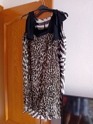 3 Vestidos fiesta cortos - Zebra & Leopardo,plumas