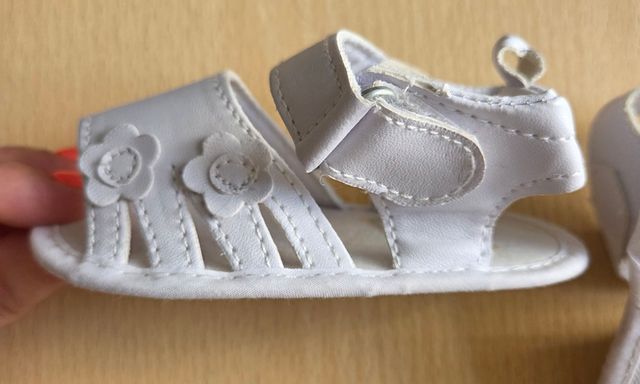Sandalias bebé niña blancas talla 18-19