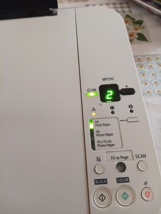 Impresora Canon Pixma blanca