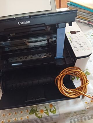 Impresora Canon Pixma blanca