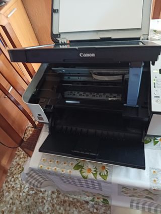 Impresora Canon Pixma blanca