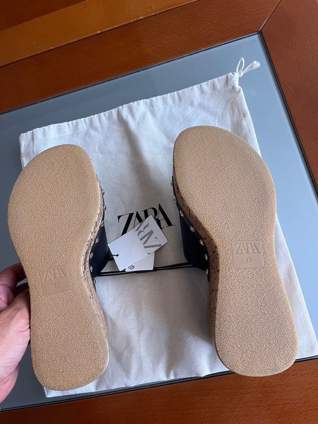 Sandalias Zara Cuña Tacha Nuevas con Etiquetas