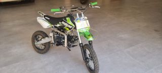 Moto de Motocross Malcor 125cc verde