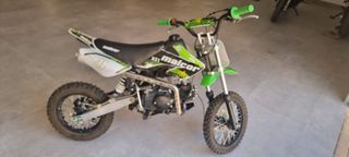 Moto de Motocross Malcor 125cc verde