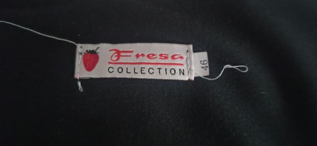 Falda negra bordada beige