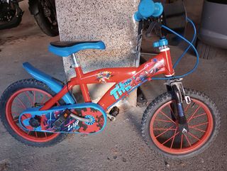 Se vende bicicleta de niño.