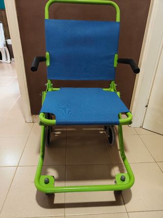 Silla de ruedas de transporte. Nueva. Sin uso.