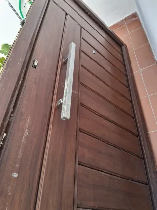 Puerta de seguridad de entrada