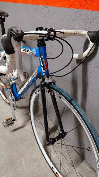 Bicicleta carretera BH