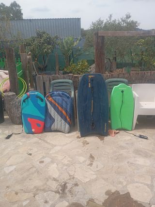 4 tablas bodyboard playa