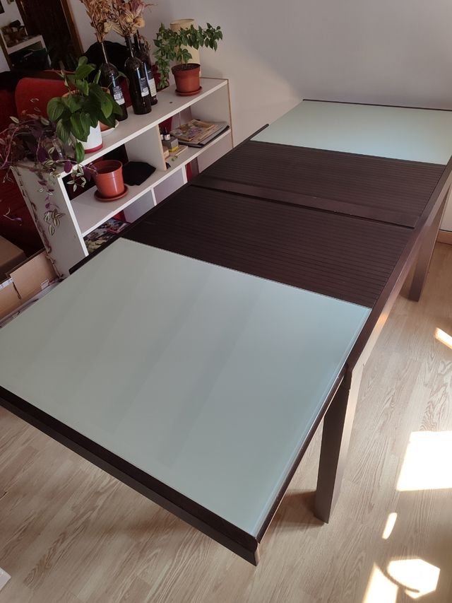 Mesa comedor extensible + sillas