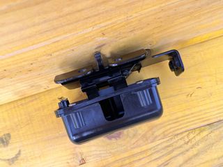 Soporte modulo alarma Harley Davidson