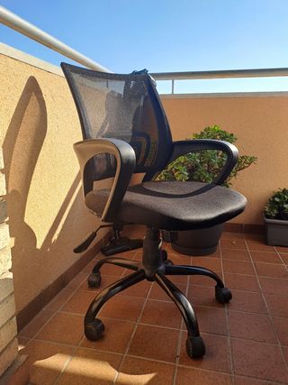 Mesa comedor 4 sillas - y más cosas
