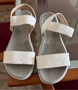 Sandalias blancas talla 38