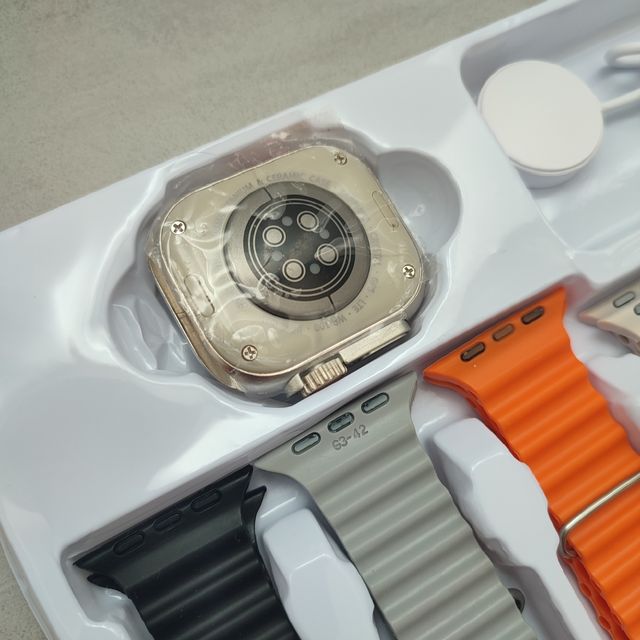 Smartwatch ULTRA + 7 cinturini