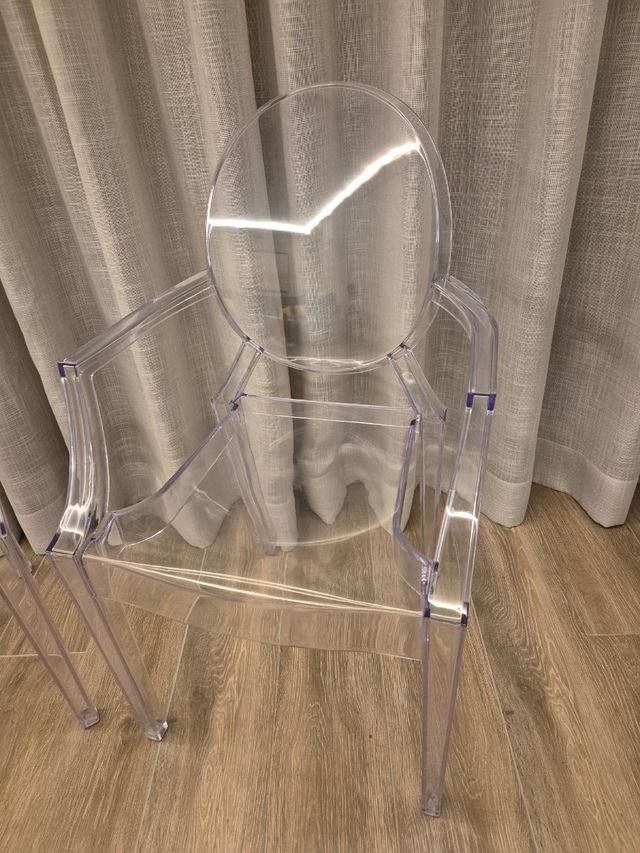 2 Sillas Louix Ghost, transparente retro.