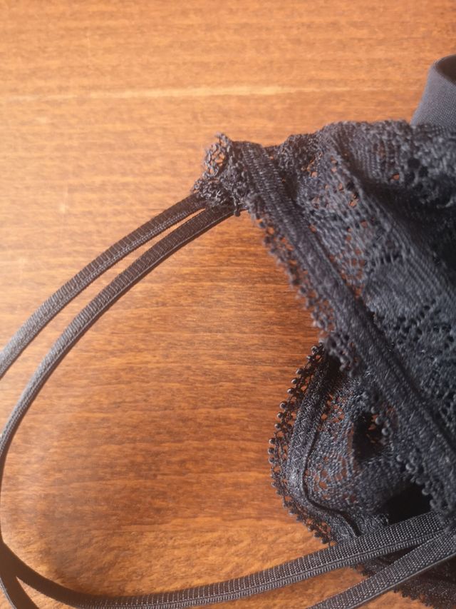 Bralette Tezenis negro encaje