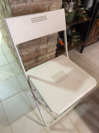 Silla plegable IKEA blanca