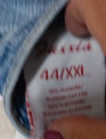 Vaqueros rotos mujer