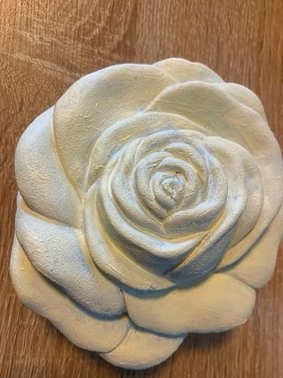 Rosa in cemento Bianca