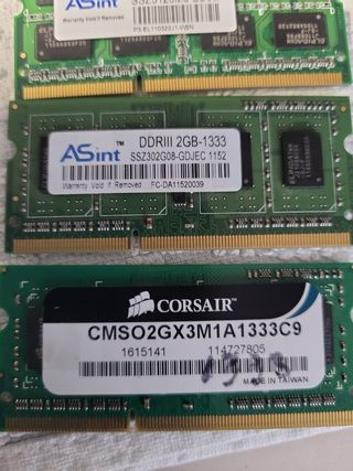 4 Moduli RAM DDR3 1333MHz per notebook