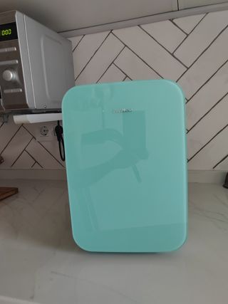 Mini nevera 6L Cecotec menta