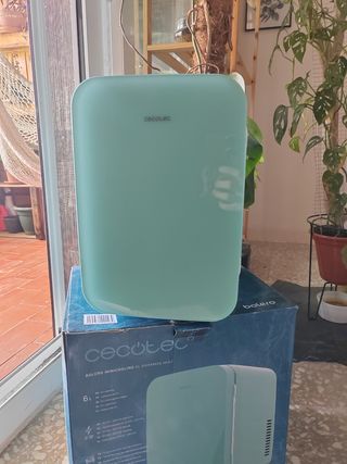 Mini nevera 6L Cecotec menta
