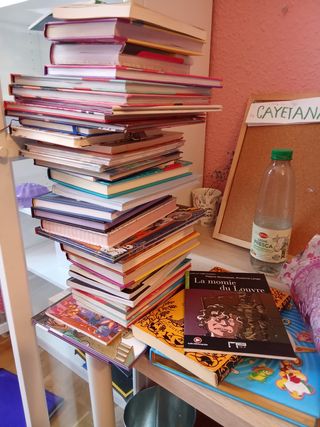 Cuentos varios y lecturas de primaria.