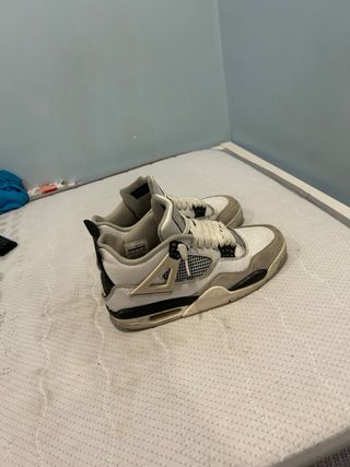 Air Jordan 4 Retro - Gris-Blanco-negro