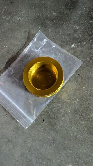 Tapón Tija Kawasaki ZX6R 636 dorado