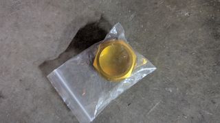 Tapón Tija Kawasaki ZX6R 636 dorado