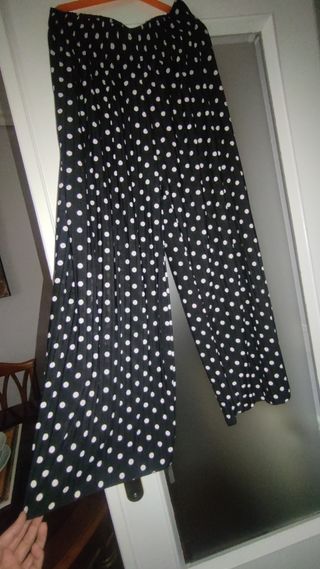 Falda y pantalón negrosT- M - Nueva